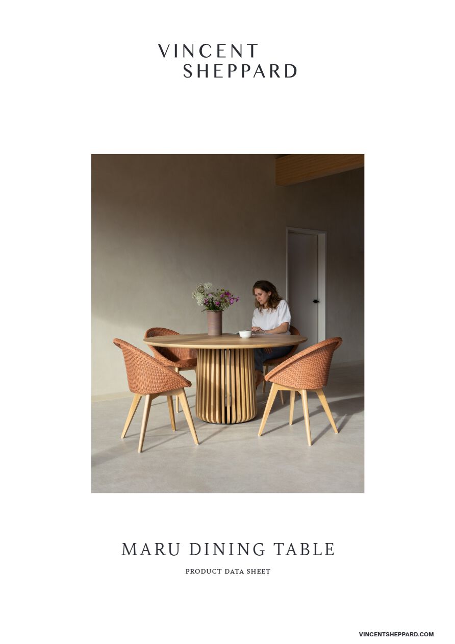 Maru Collection MARU Oval oak table By Vincent Sheppard